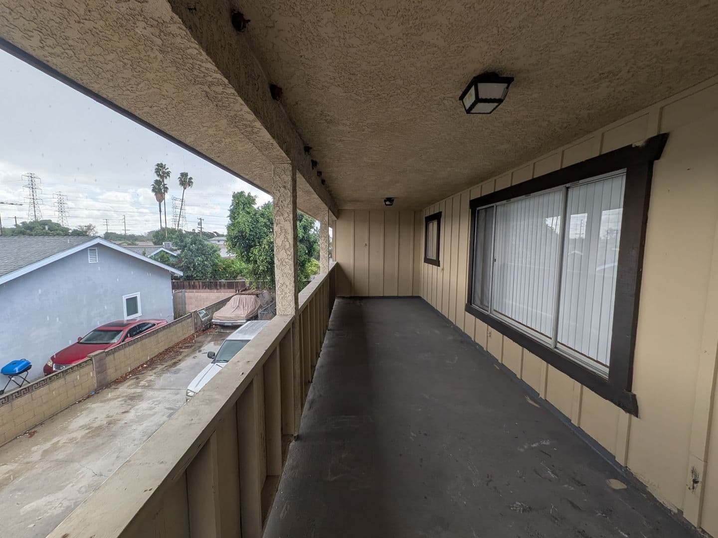 Bellflower Apartment: 9532 1/2 Cedar Street