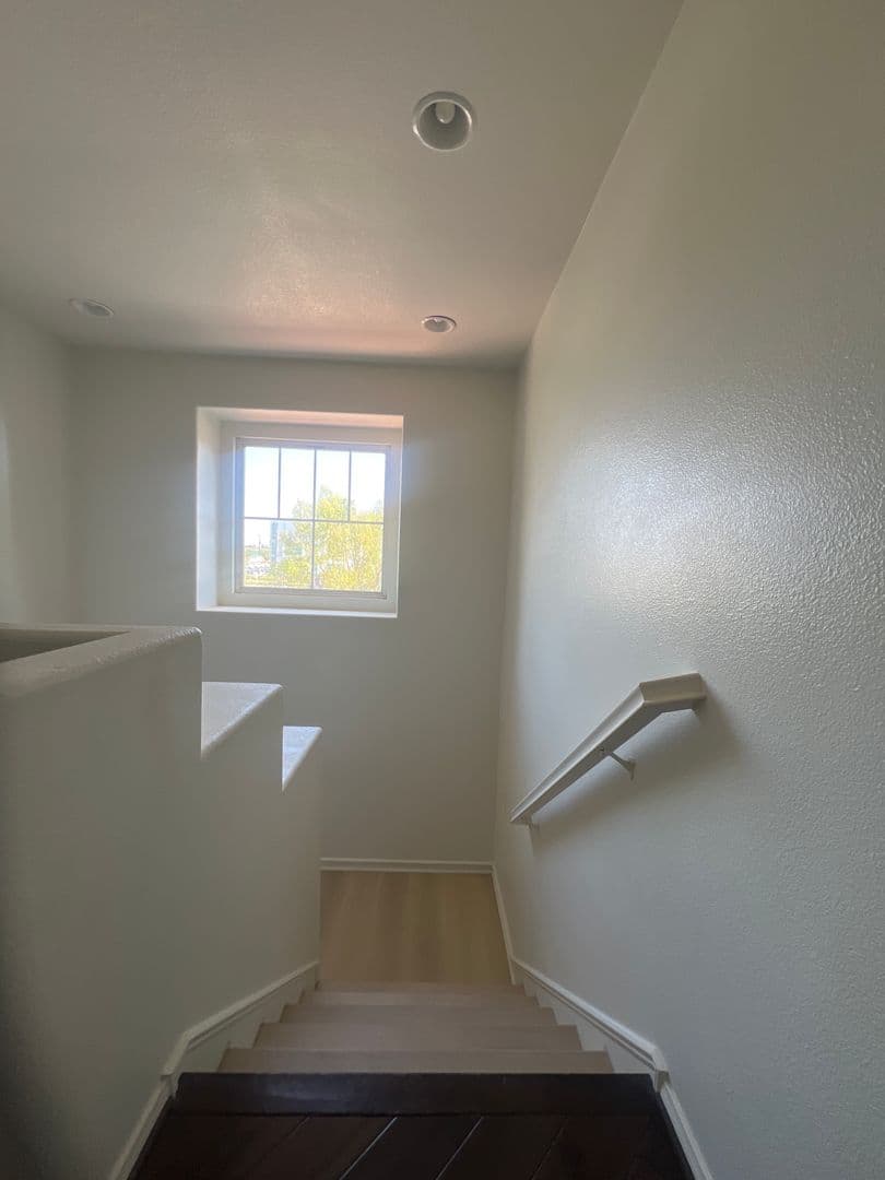 Chino Townhome: 7043 Piedmont St.