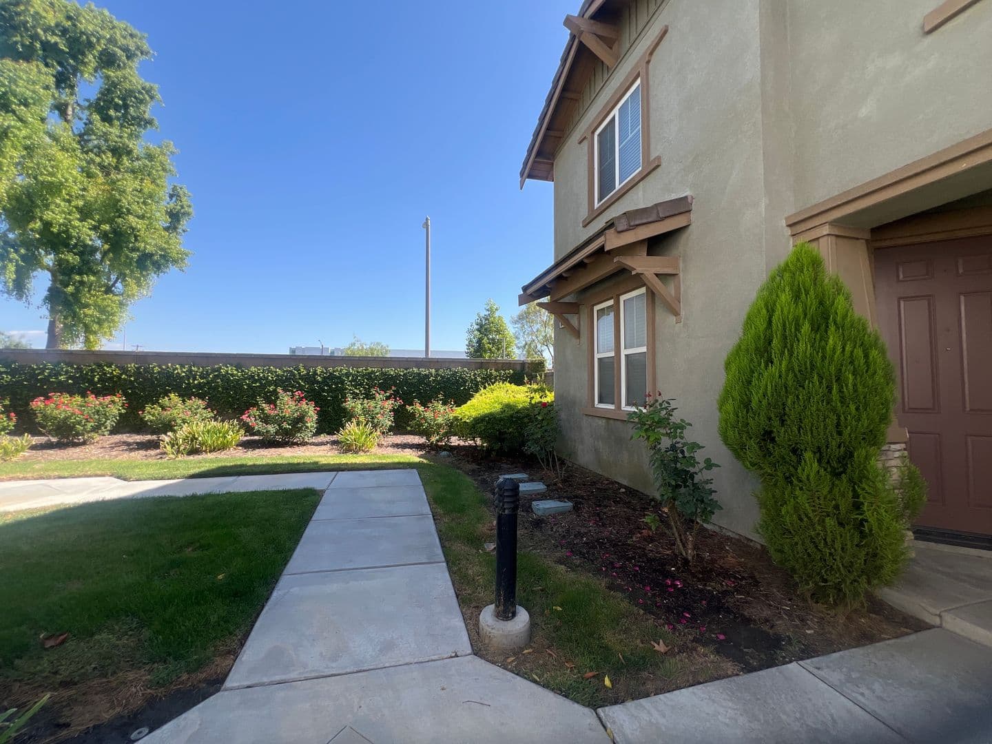 Chino Townhome: 7043 Piedmont St.