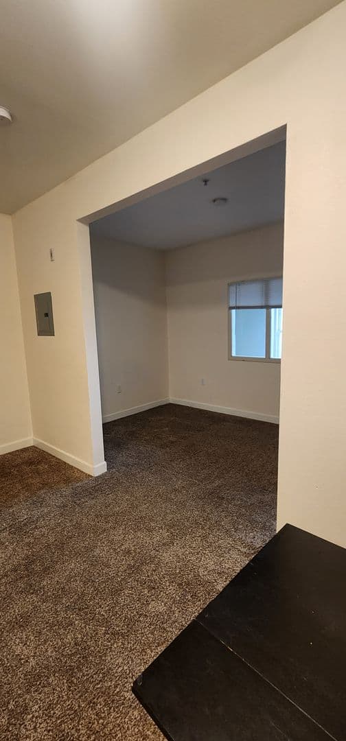 Pomona Apartment: 115 E 3rd St