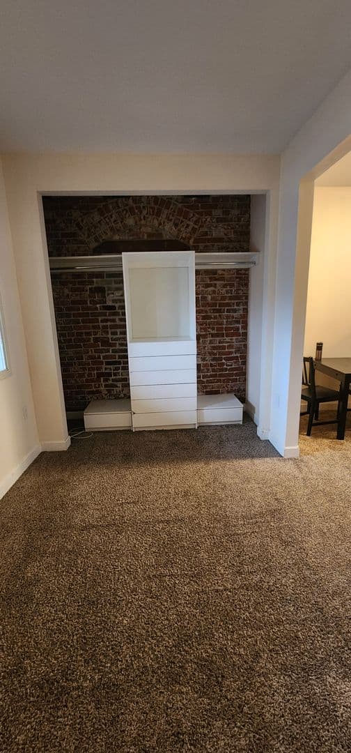 Pomona Apartment: 115 E 3rd St