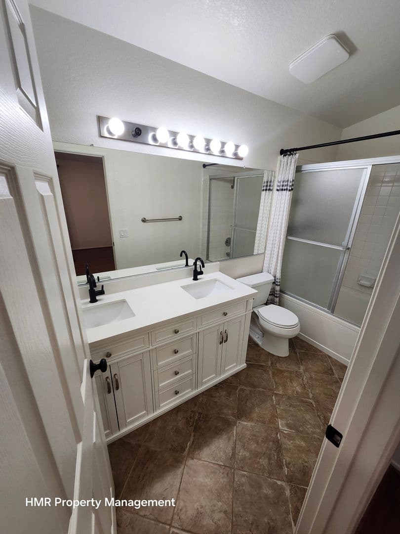Rancho Cucamonga Condo: 7691 Haven Ave