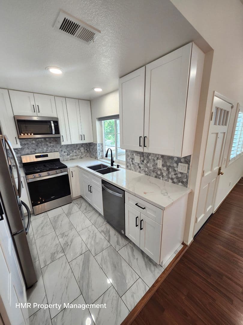 Rancho Cucamonga Condo: 7691 Haven Ave