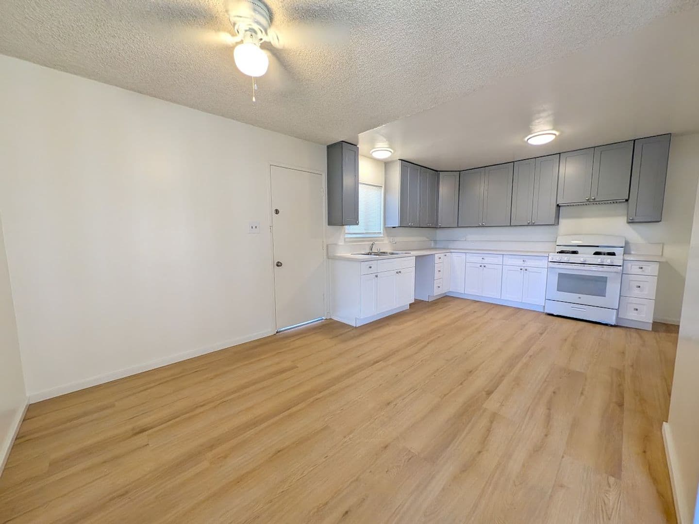 Bellflower Apartment: 8748 Cedar Street
