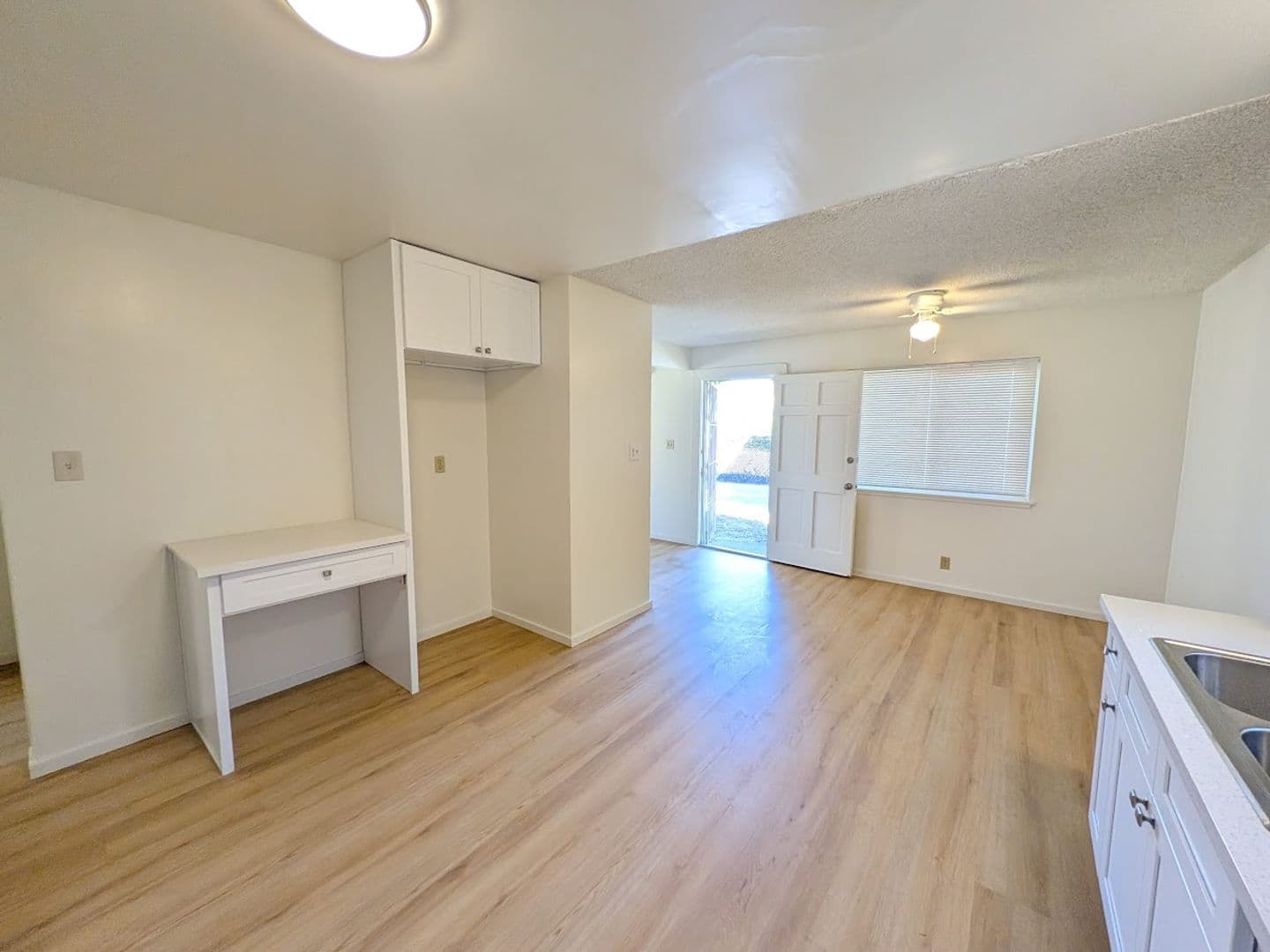 Bellflower Apartment: 8748 Cedar Street