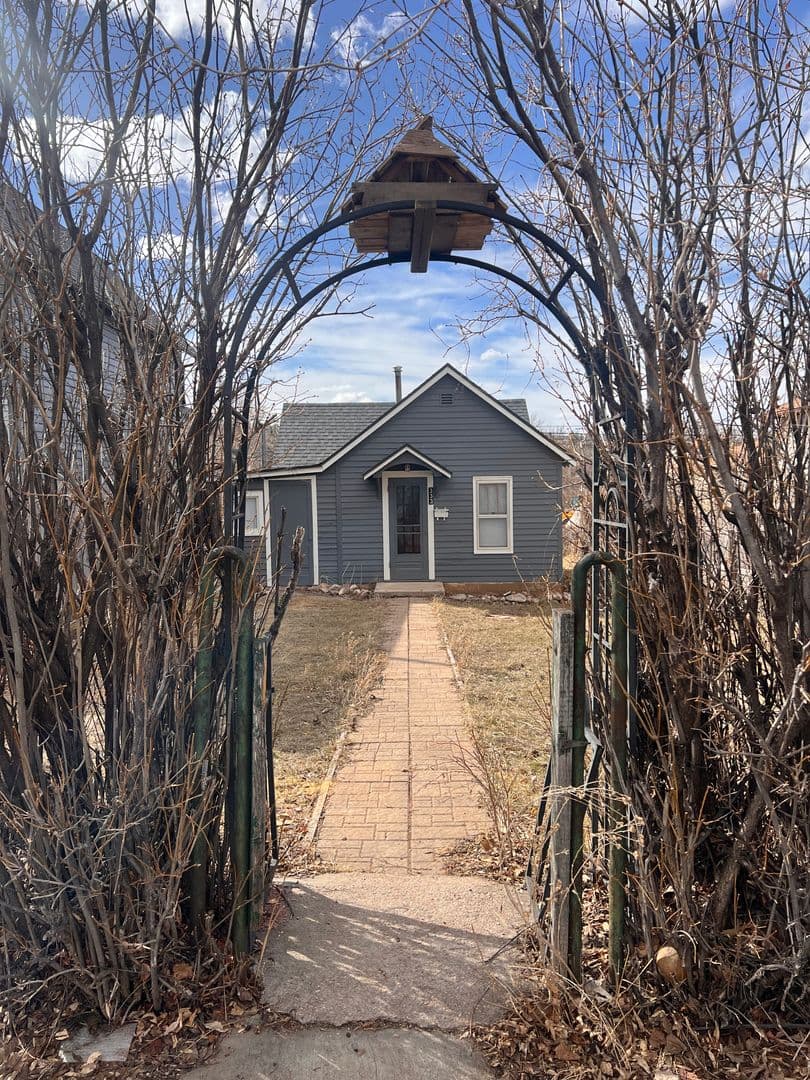 Spearfish House: 333 N 5th St