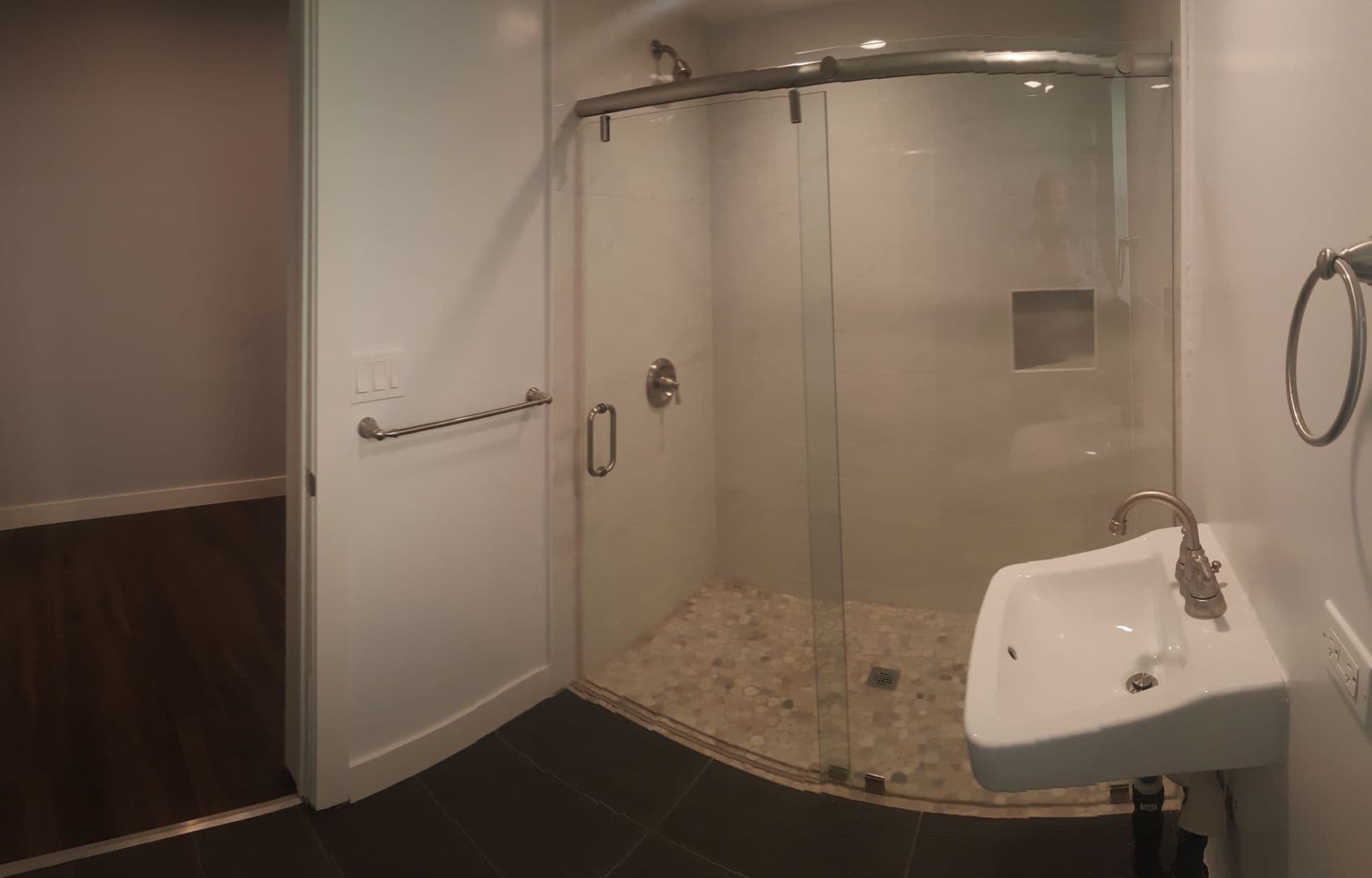 North Hollywood Apartment: 6039 Craner Ave