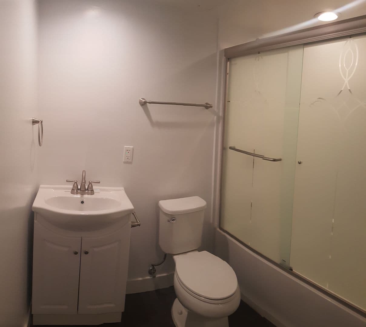 North Hollywood Apartment: 6039 Craner Ave