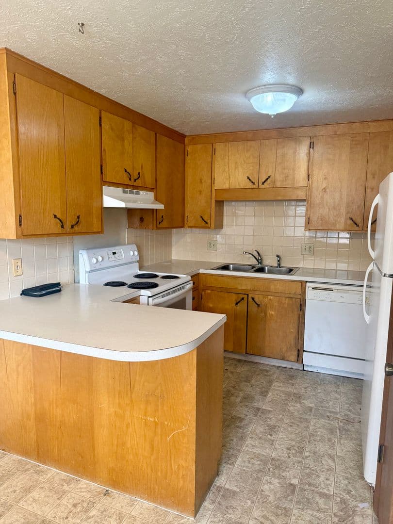 Loveland Apartment: 431-443 West 8th Street