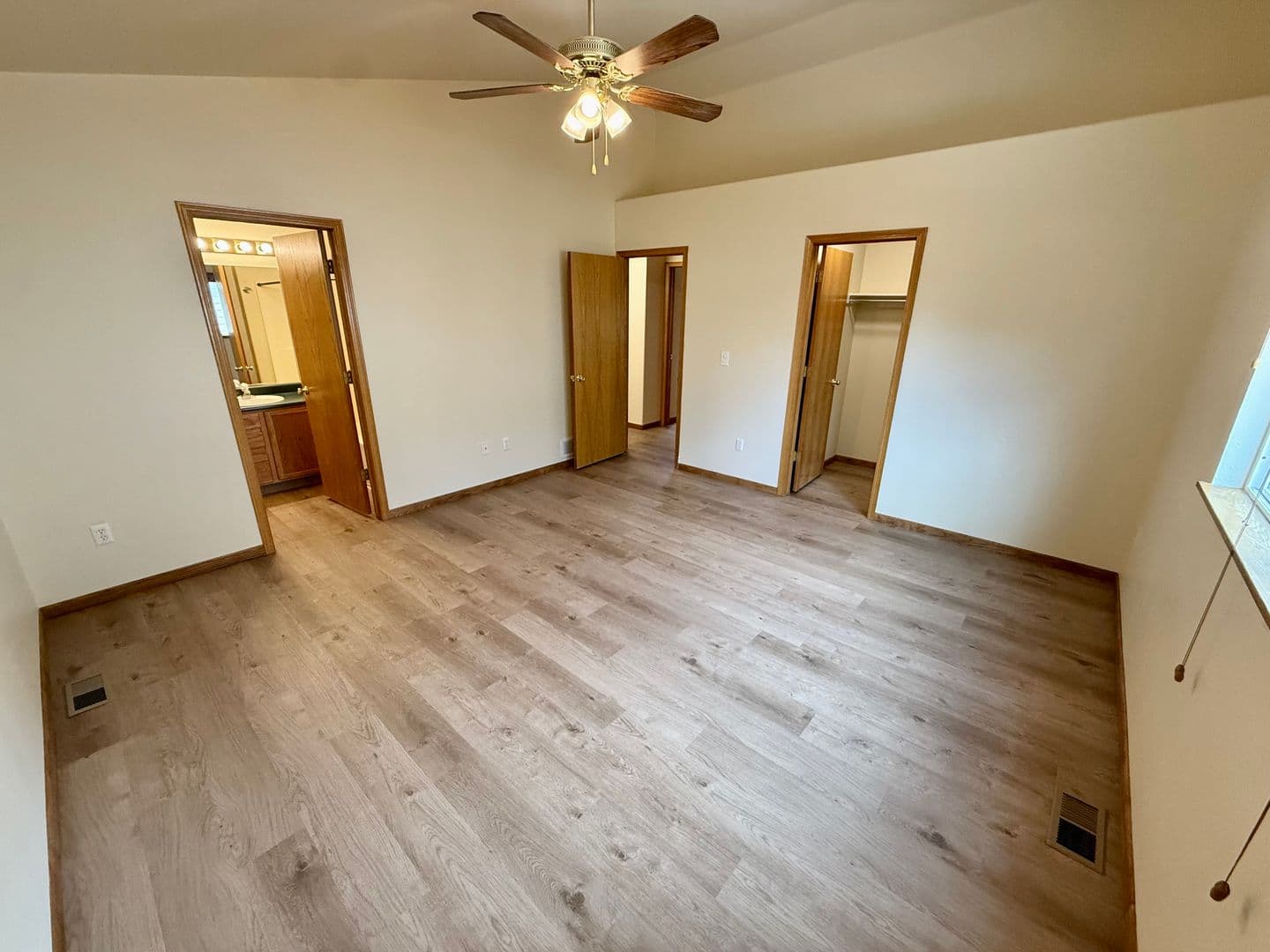 Fort Collins House: 348 Albion Way