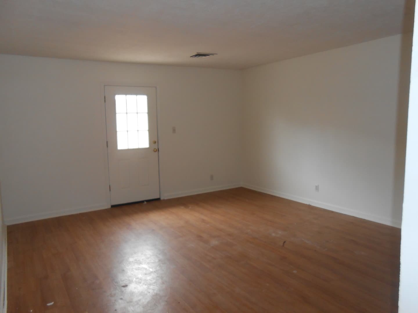 Evans Apartment: 3529-3531 Golden Street