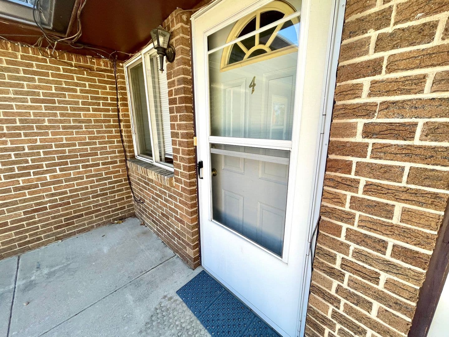 Evans Apartment: 3605 Idaho Street