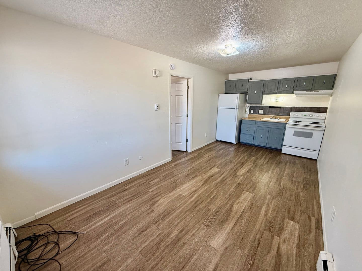 Evans Apartment: 2905 Glendale Drive