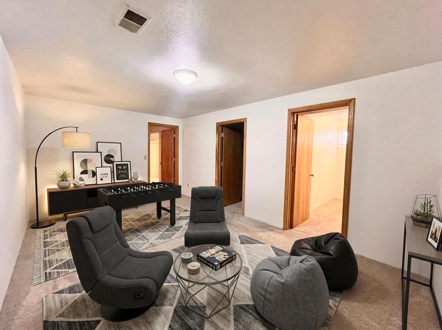 Windsor House: 914 Canyon Court