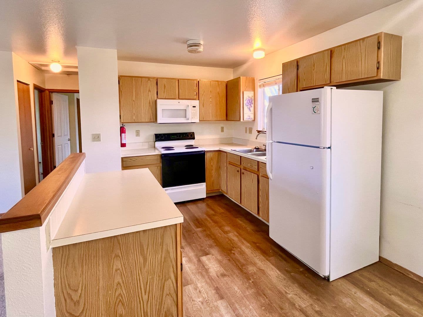 Windsor House: 914 Canyon Court