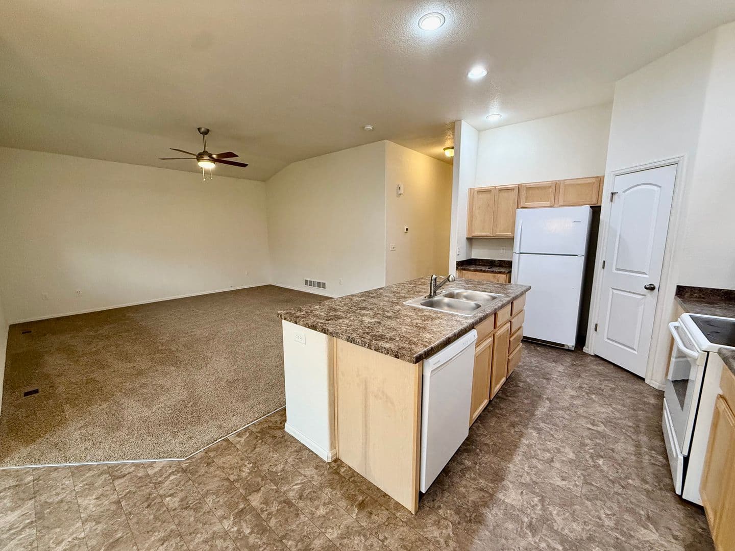 Wellington House: 4193 Front Stretch Drive