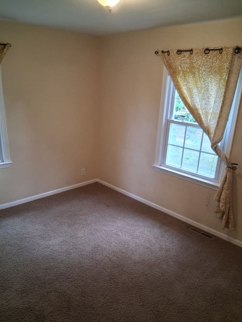 Grand Haven House: 1333 Slayton Ave