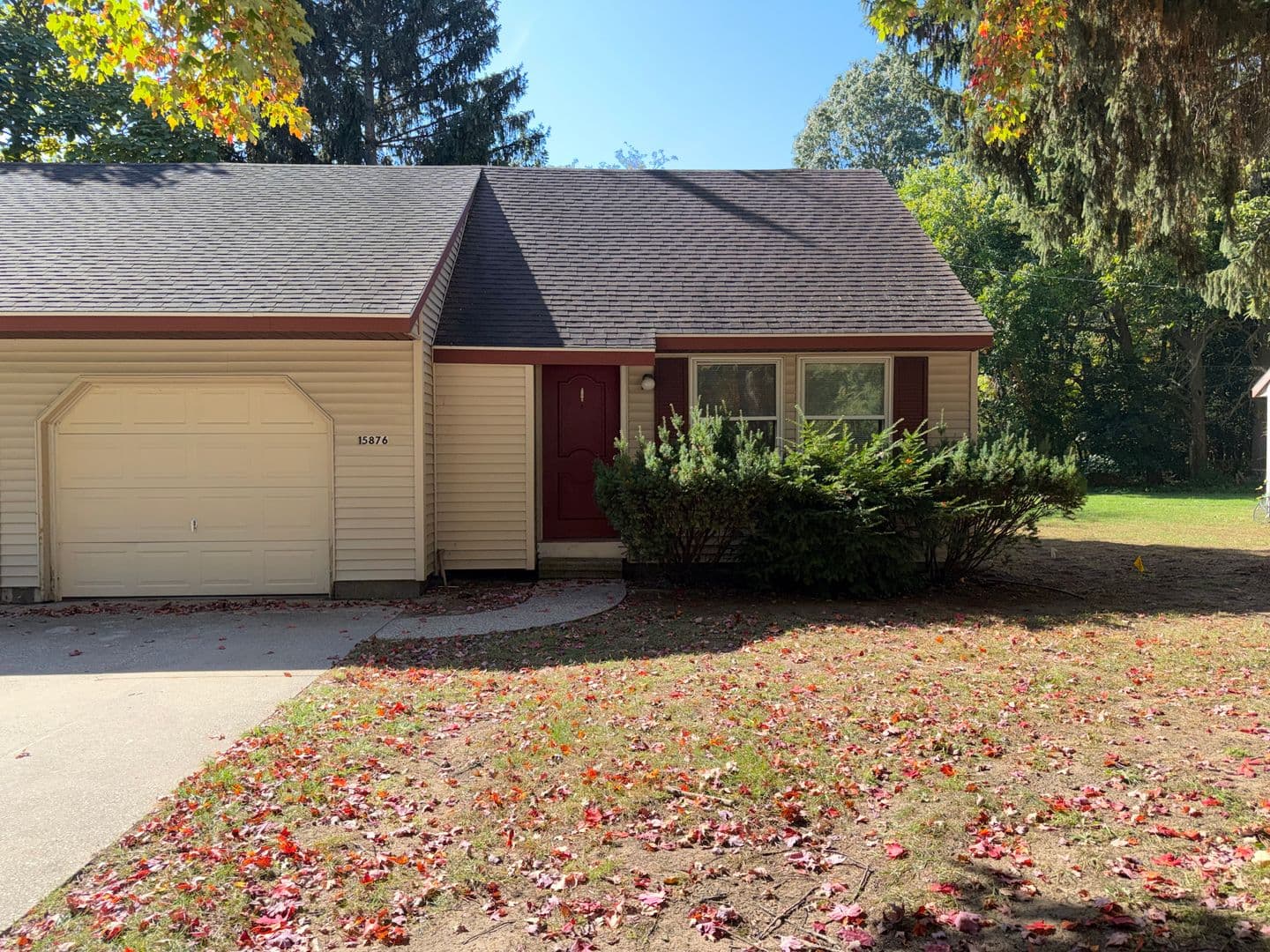 Grand Haven Apartment: 15874/15876 Mercury Dr