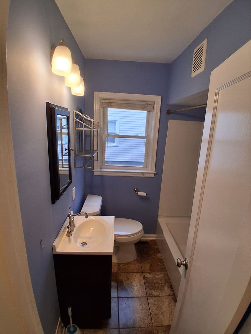 Grand Haven House: 1333 Slayton Ave
