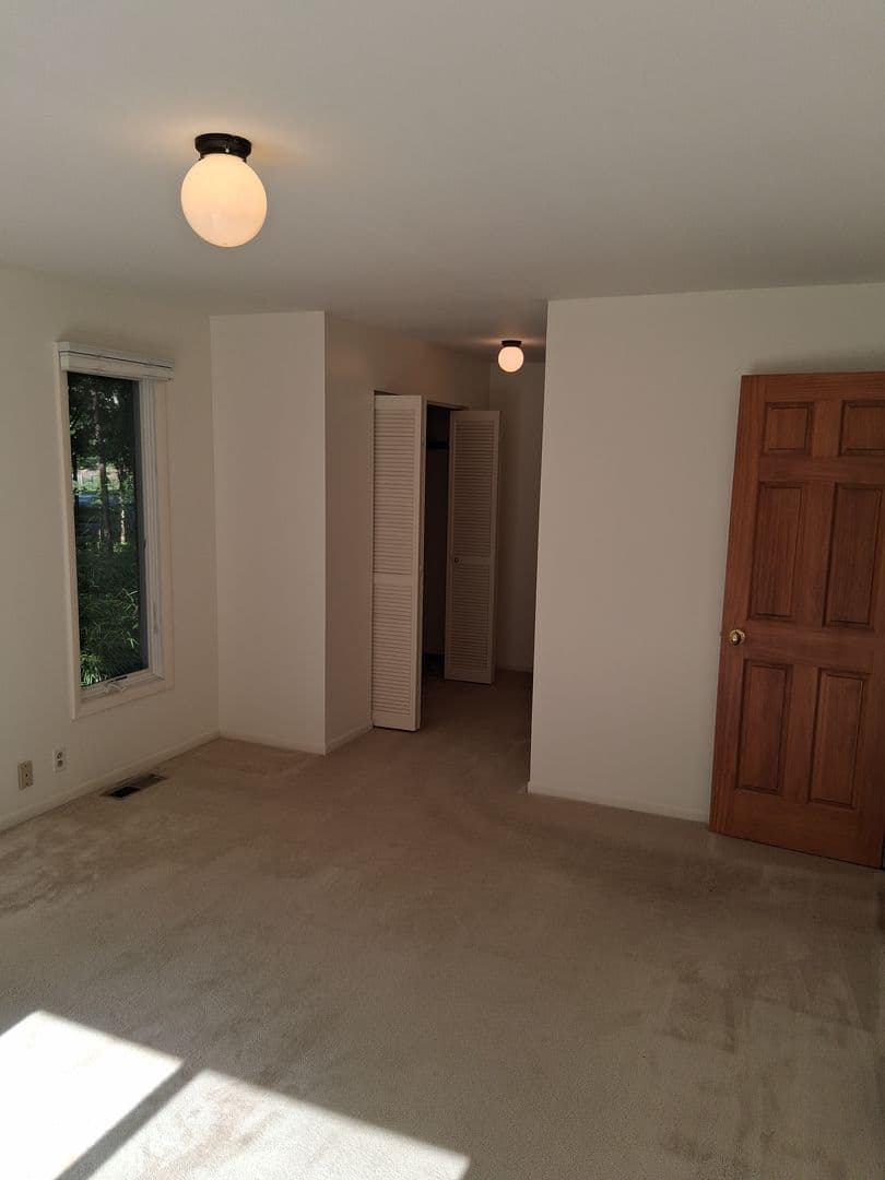 Grand Haven House: 12368 Lakeshore Dr