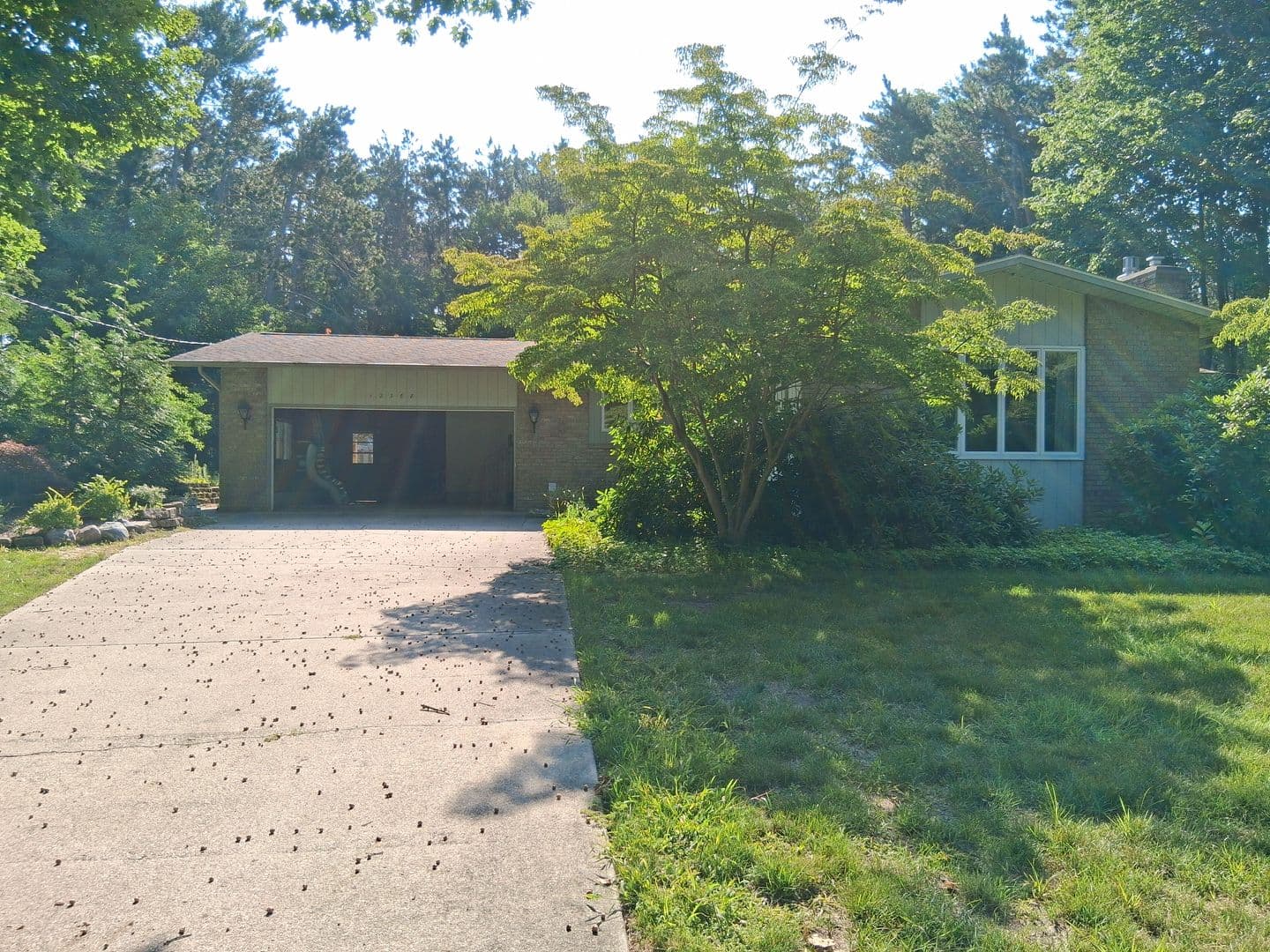 Grand Haven House: 12368 Lakeshore Dr