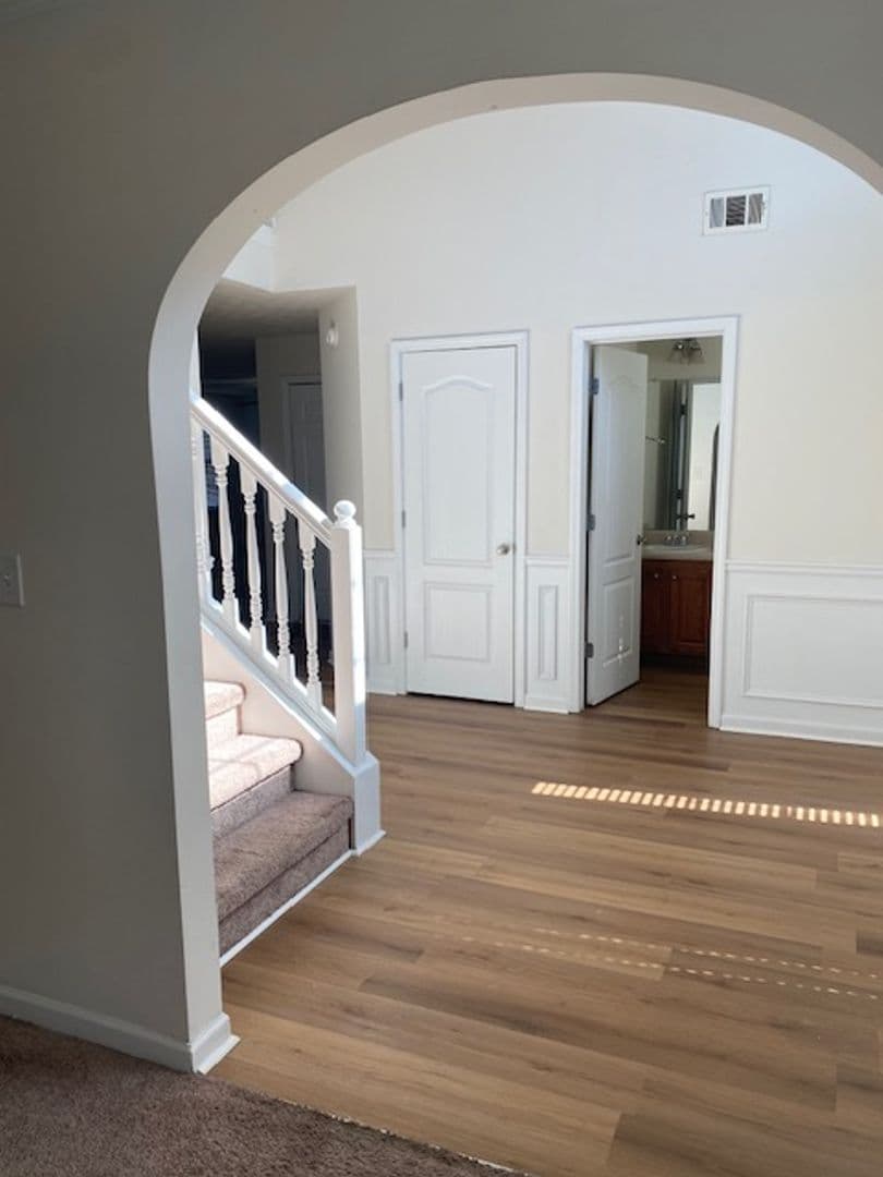 Stockbridge House: 461 Brunswick Cir.