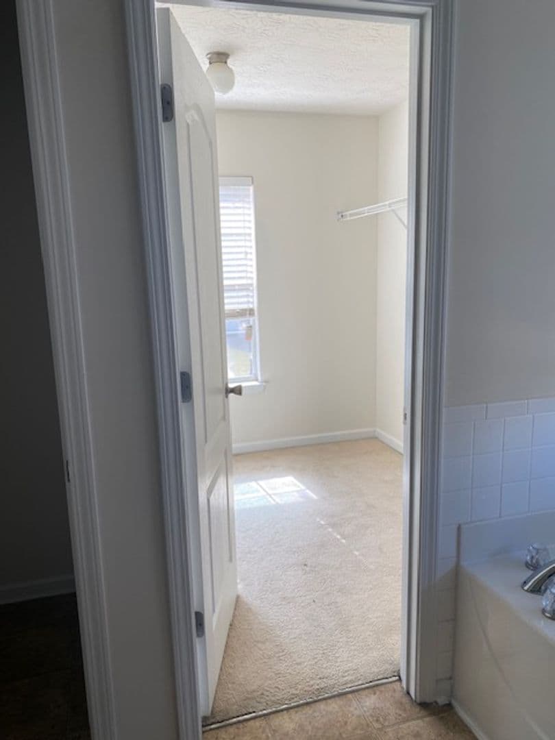 Stockbridge House: 461 Brunswick Cir.