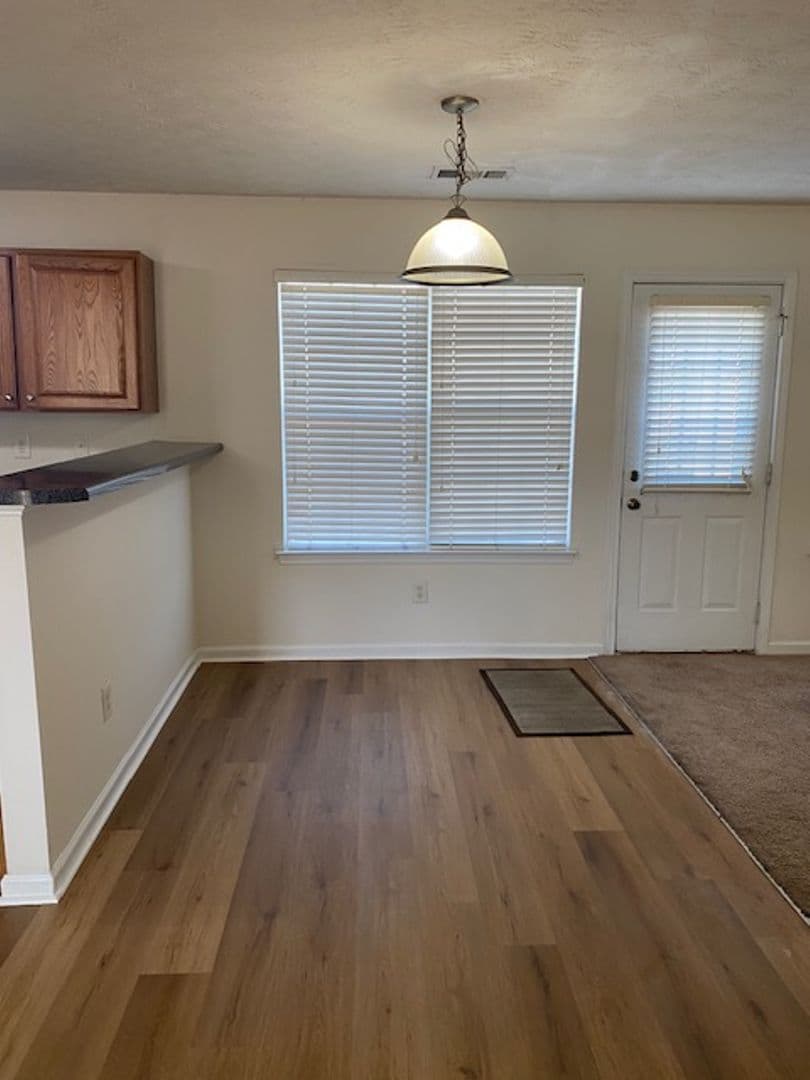 Stockbridge House: 461 Brunswick Cir.