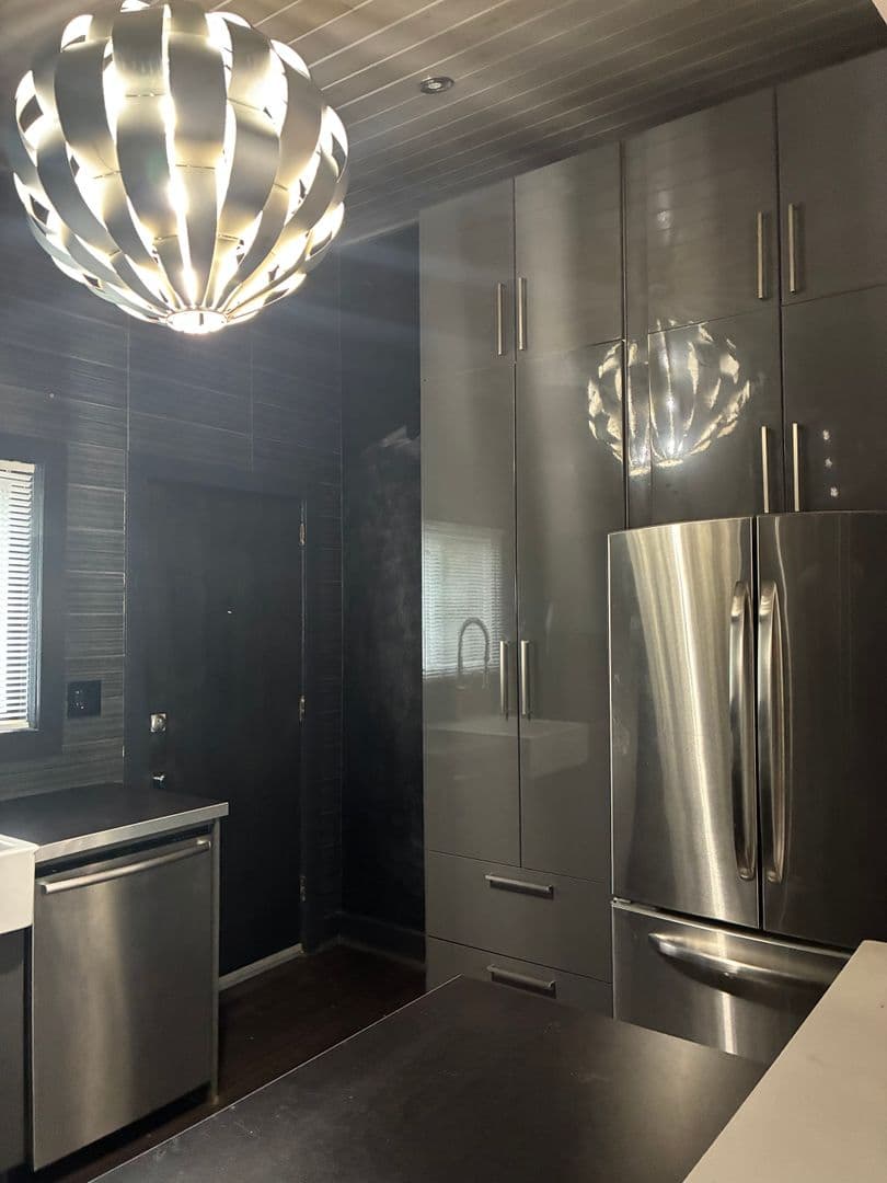 Atlanta House: 500 Rosemont Dr. SE.