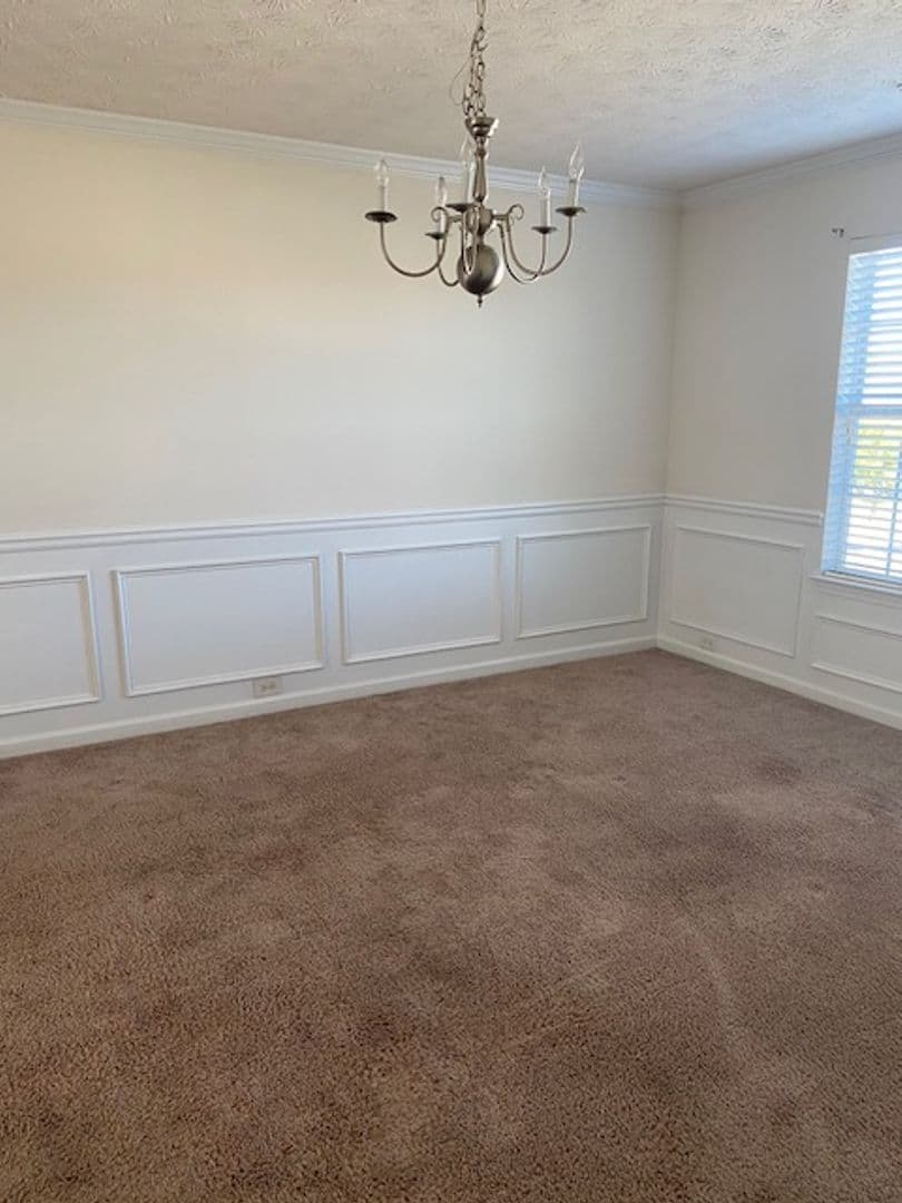 Stockbridge House: 461 Brunswick Cir.