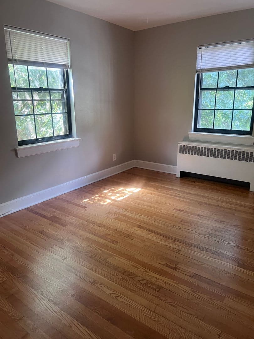 Roanoke Apartment: 2718 Broad Street NW