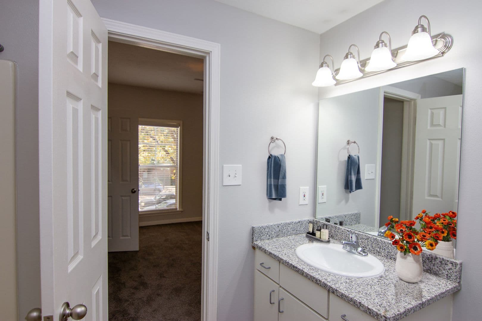 Memphis Apartment: 4 Riverview Drive West