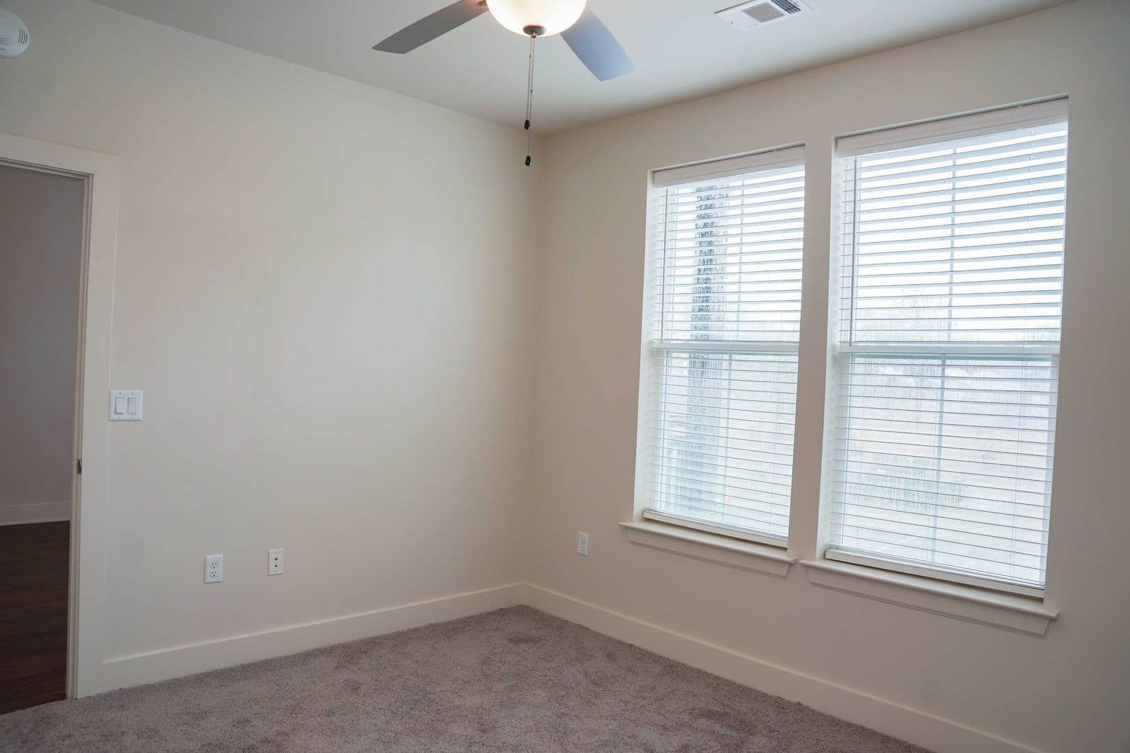 Memphis Apartment: 694 Madison Avenue