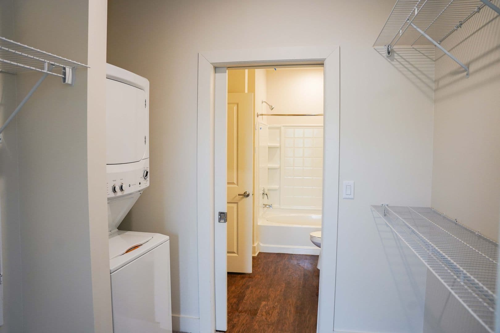 Memphis Apartment: 694 Madison Avenue