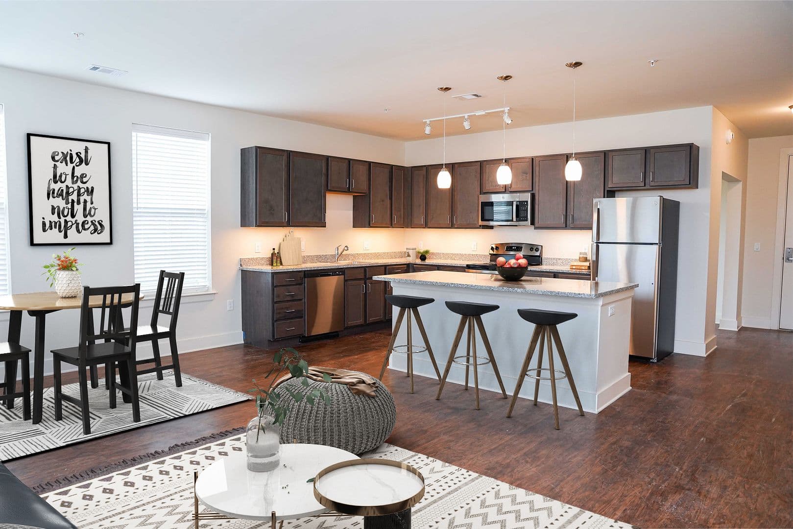 Memphis Apartment: 694 Madison Avenue