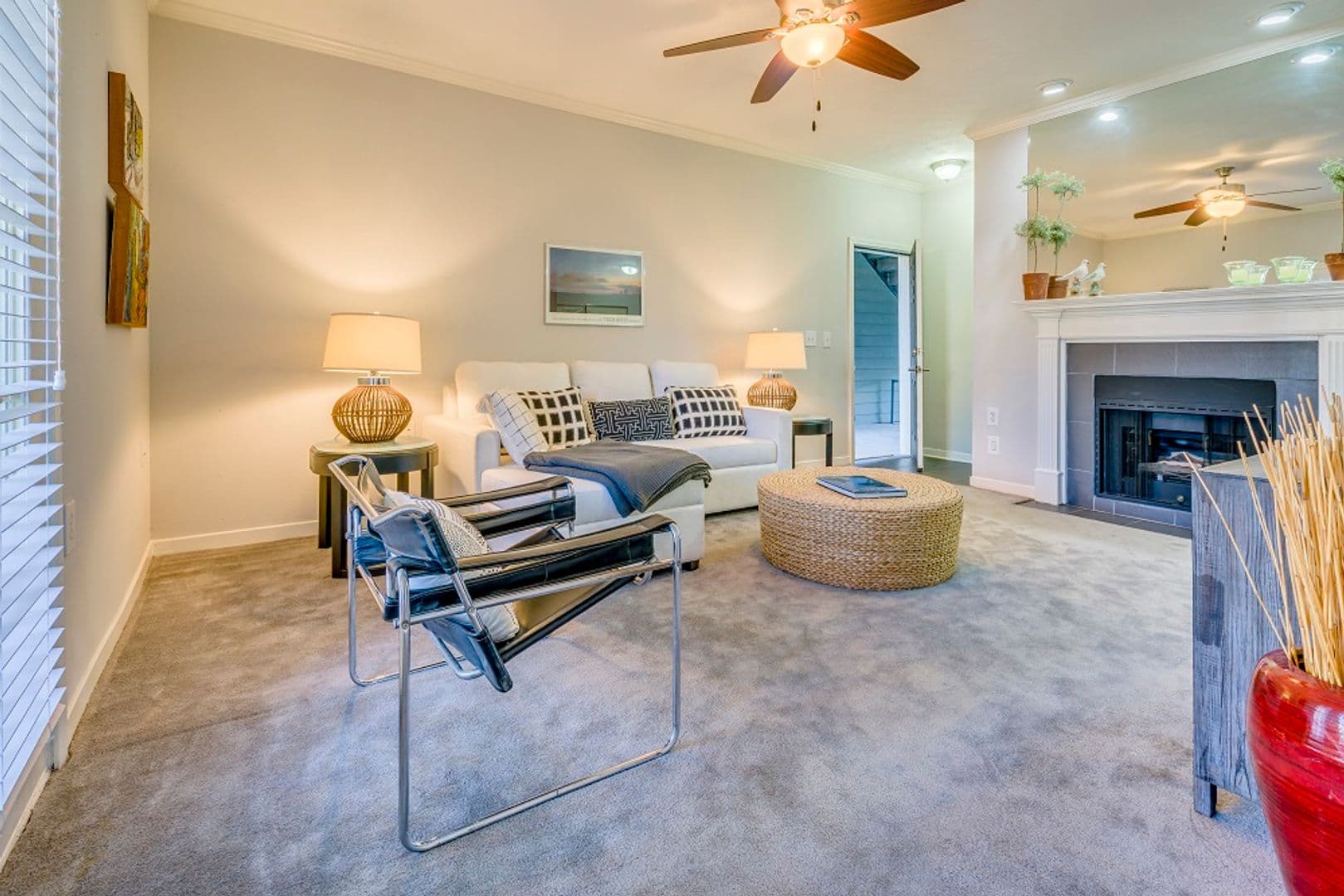 Memphis Apartment: 4 Riverview Drive West