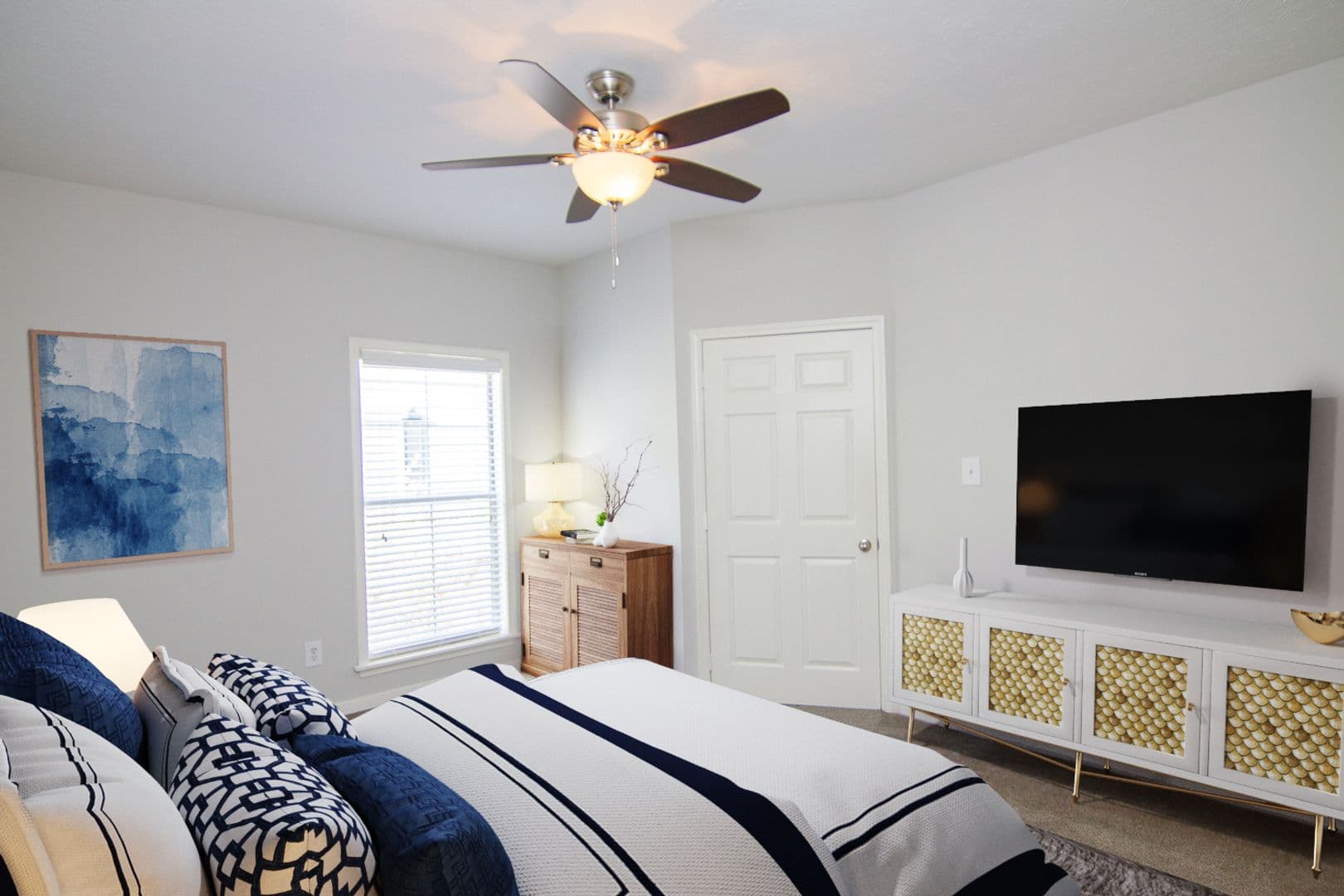Memphis Apartment: 4 Riverview Drive West