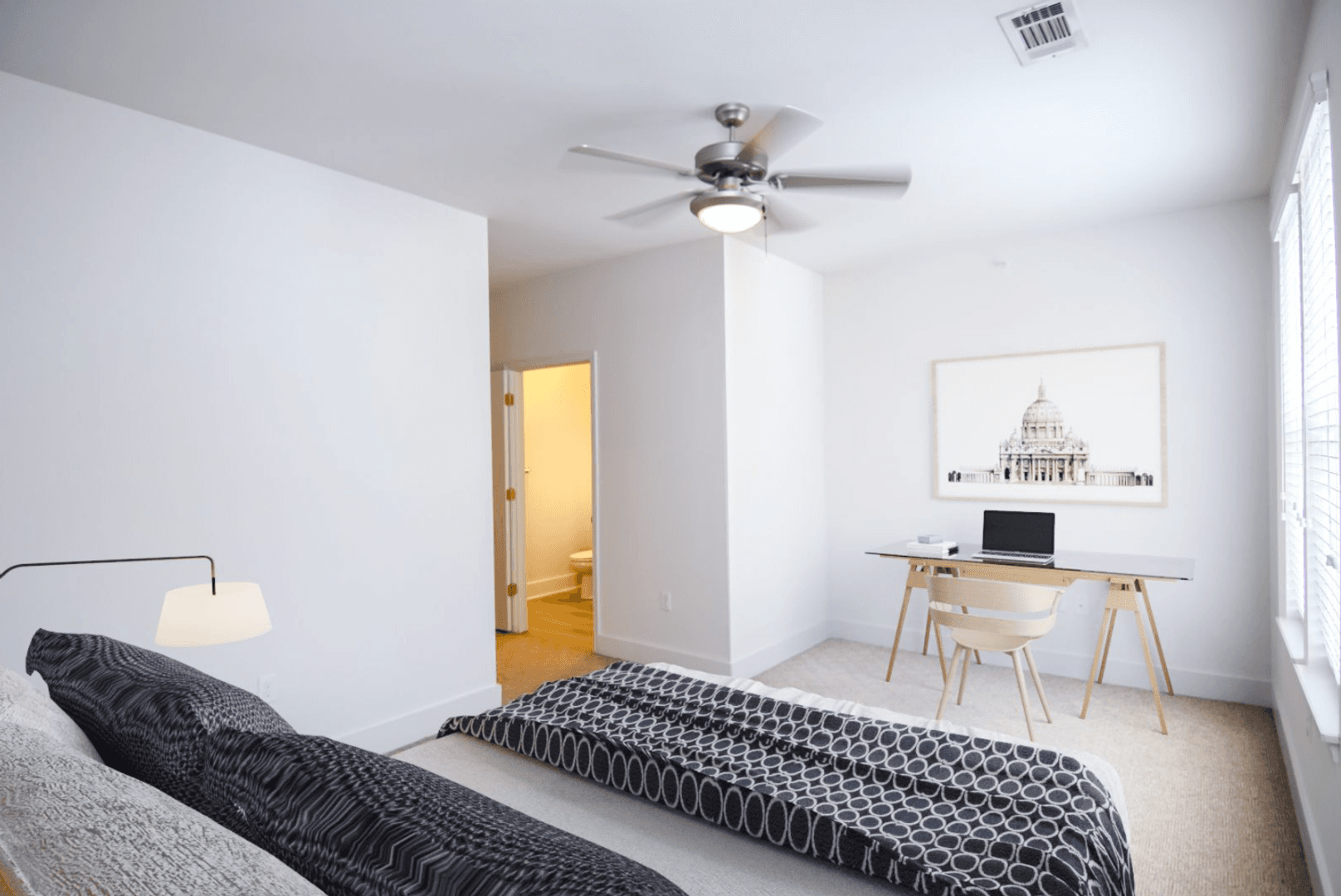 Memphis Apartment: 9 East Carolina Avenue