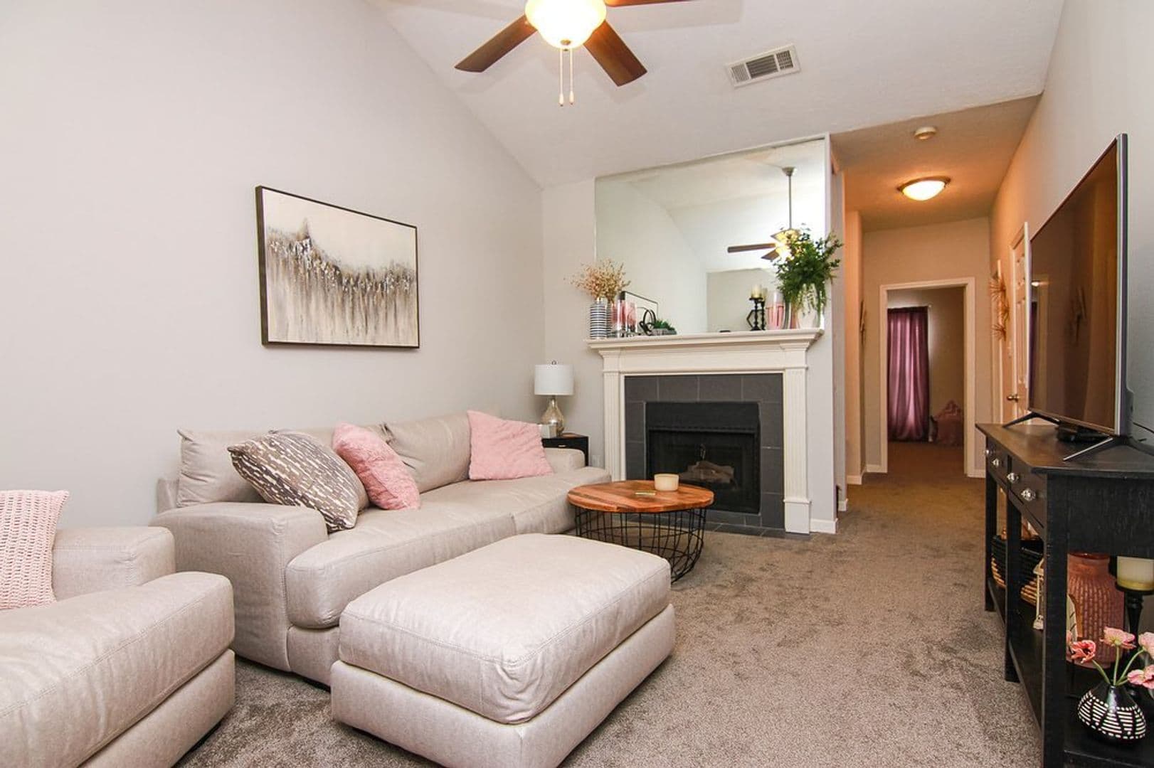Memphis Apartment: 4 Riverview Drive West