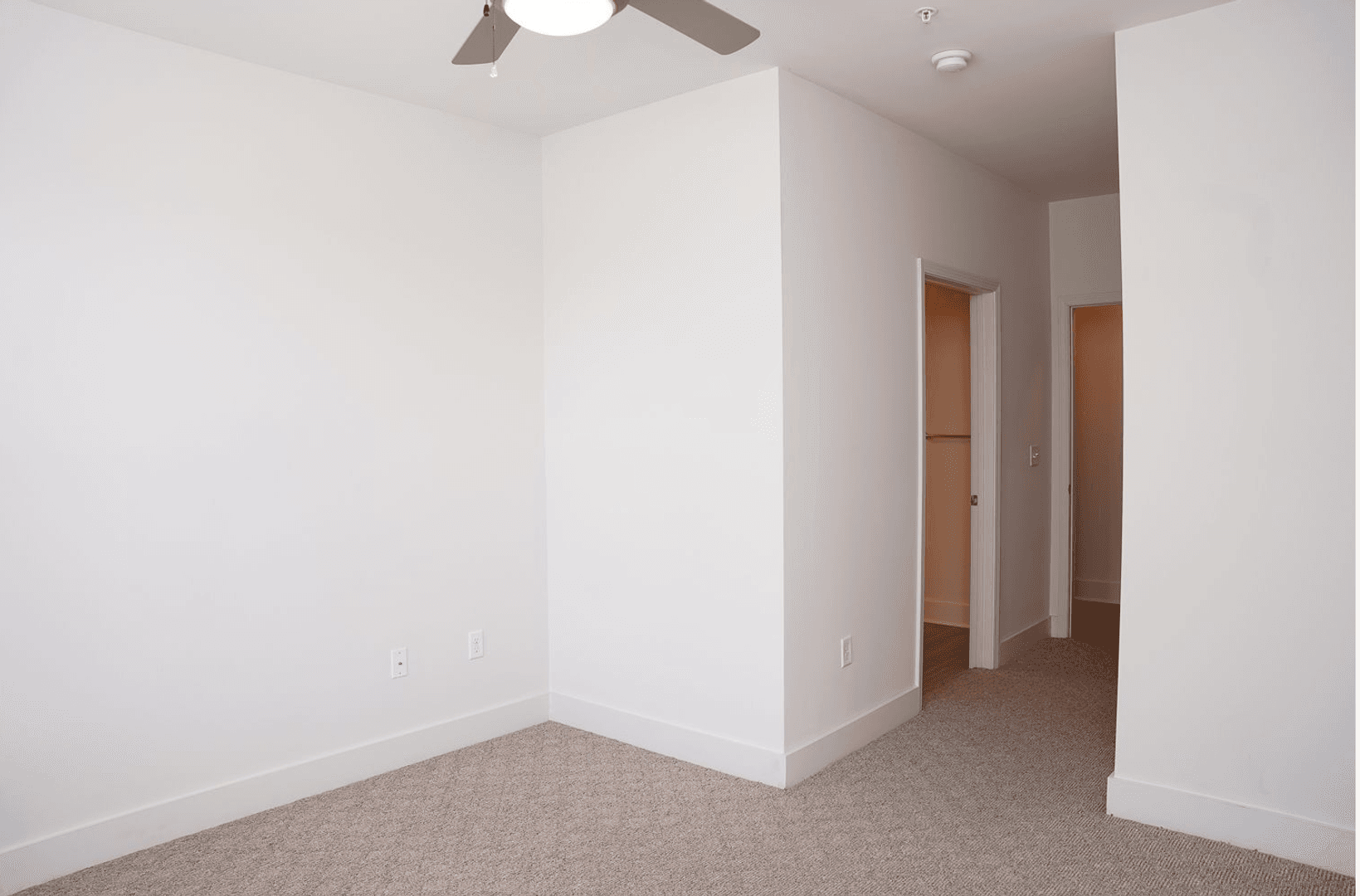 Memphis Apartment: 9 East Carolina Avenue