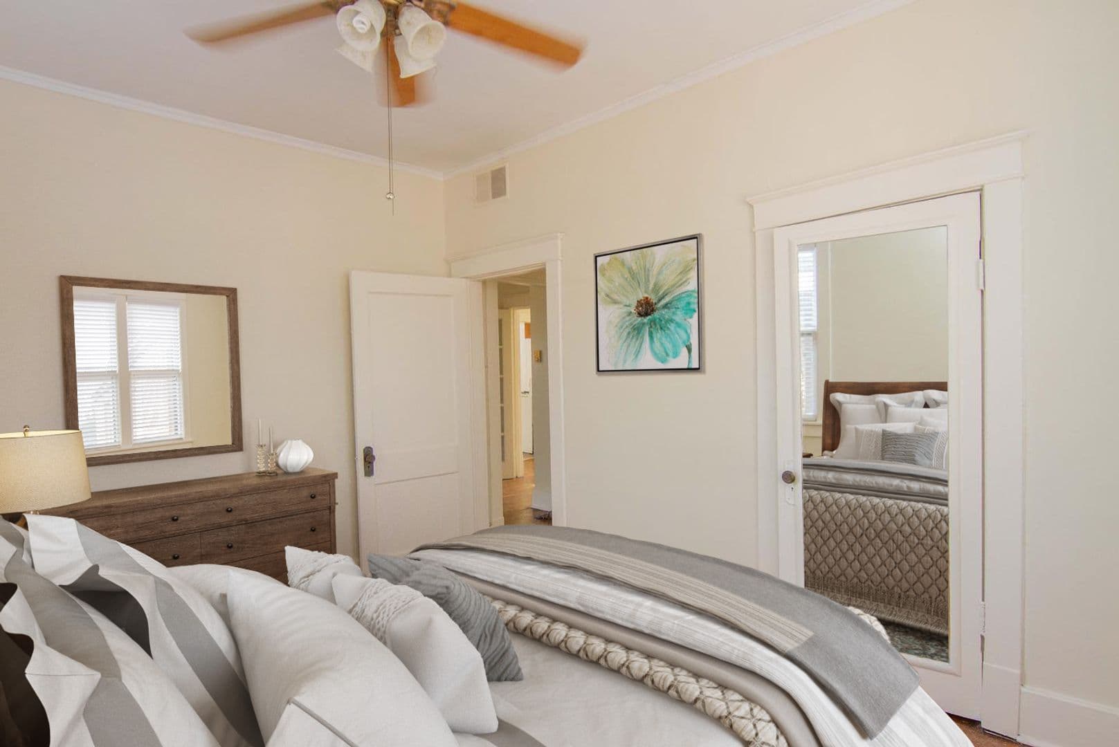 Memphis Apartment: 6 South McLean Boulevard