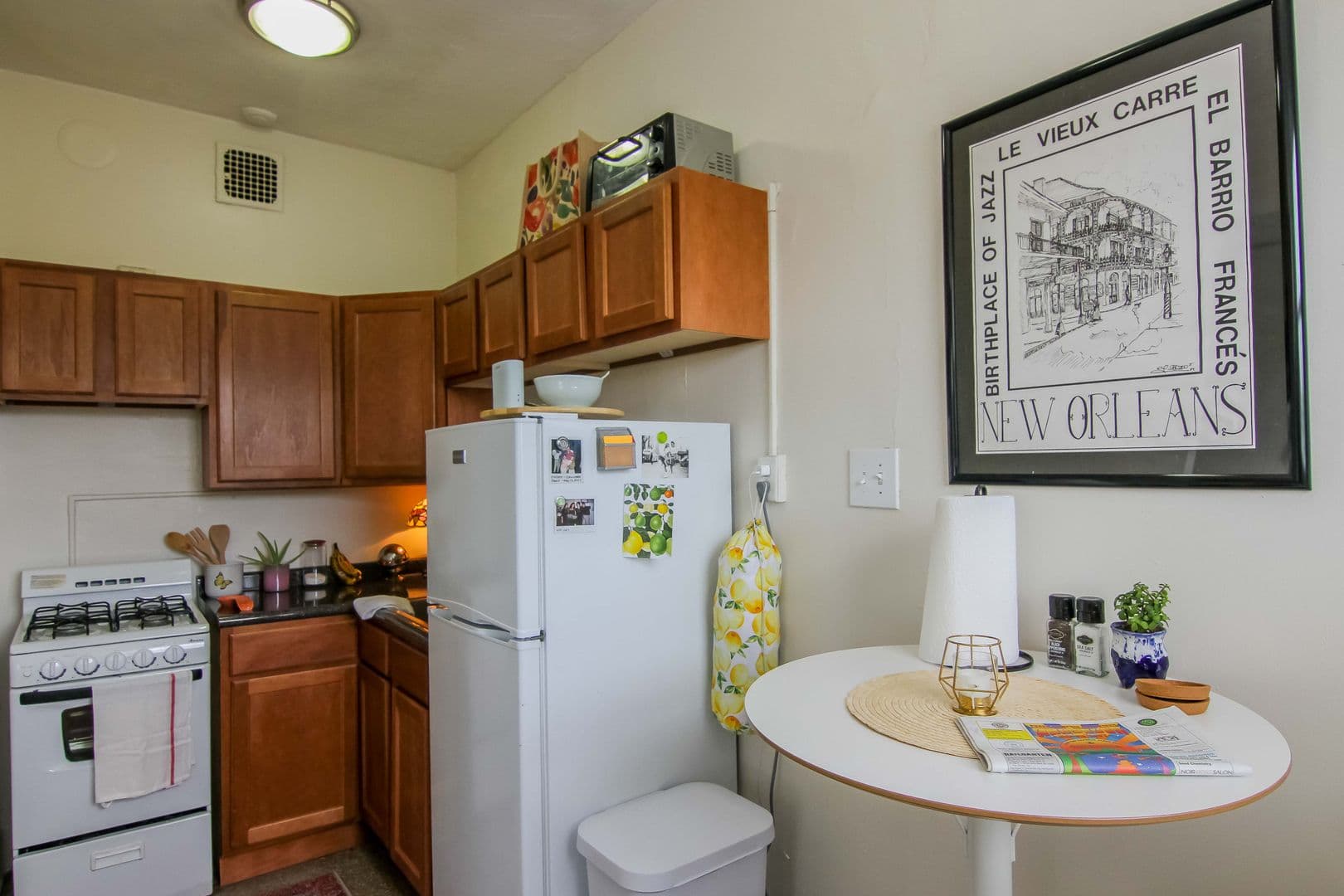 Memphis Apartment: 6 South McLean Boulevard
