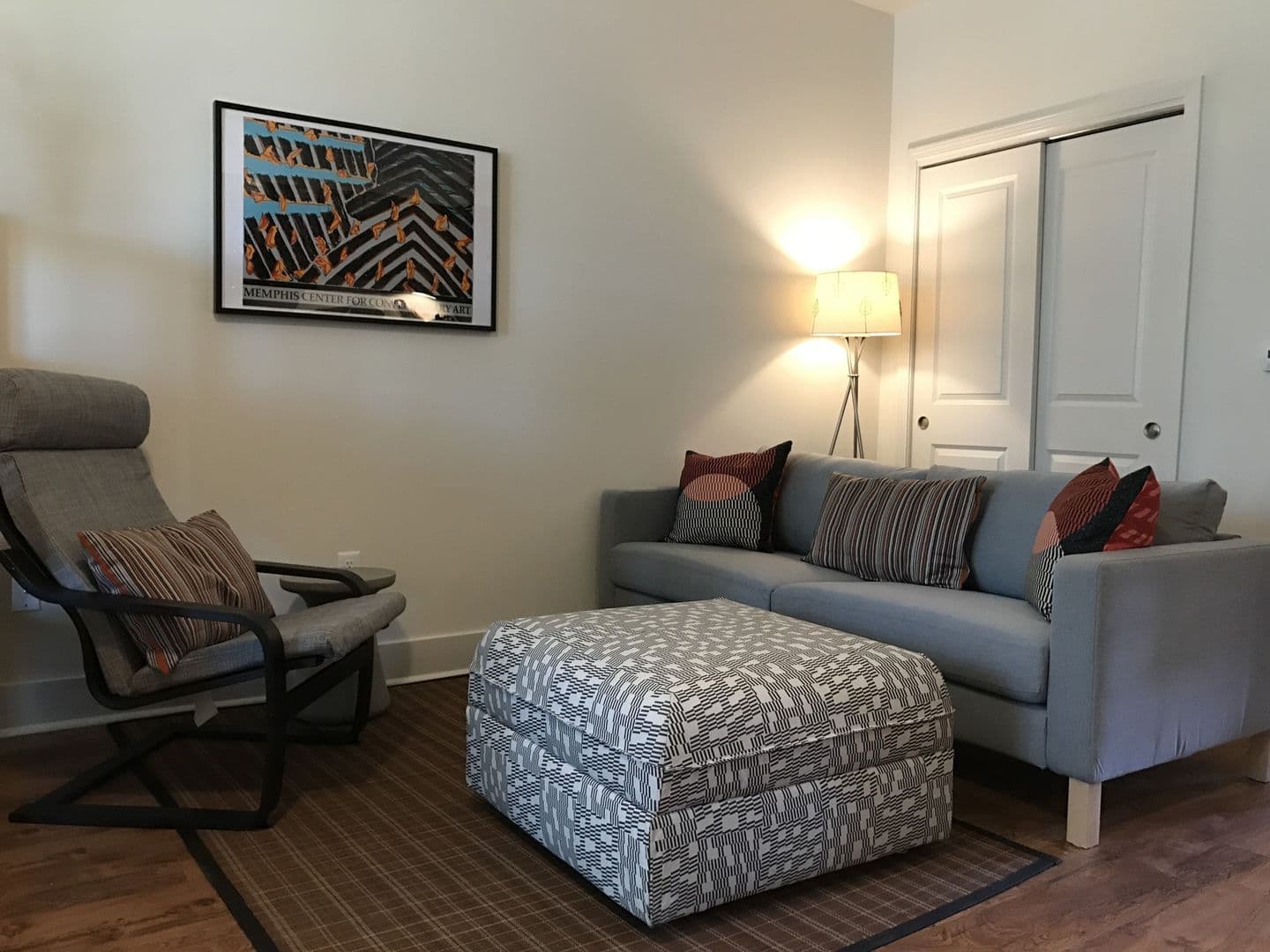 Memphis Apartment: 9 East Carolina Avenue
