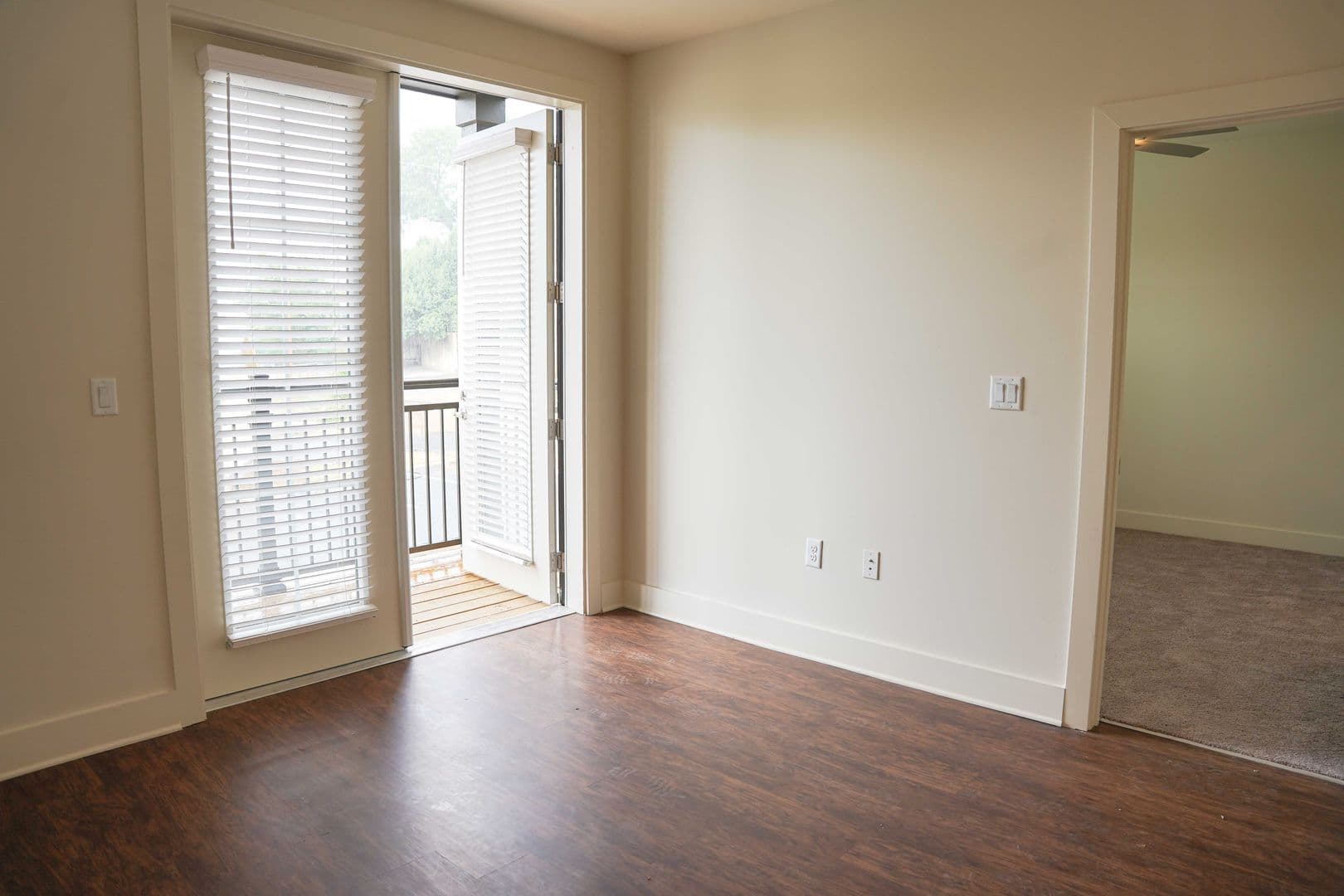 Memphis Apartment: 694 Madison Avenue