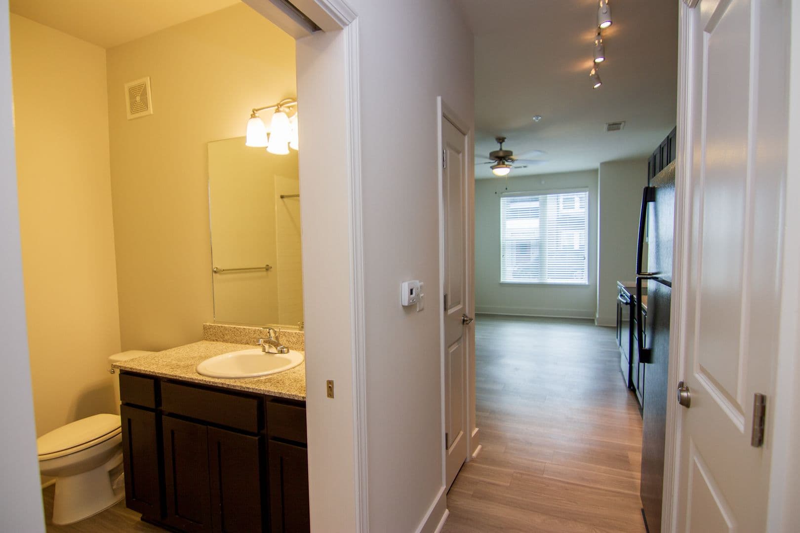 Memphis Apartment: 9 East Carolina Avenue