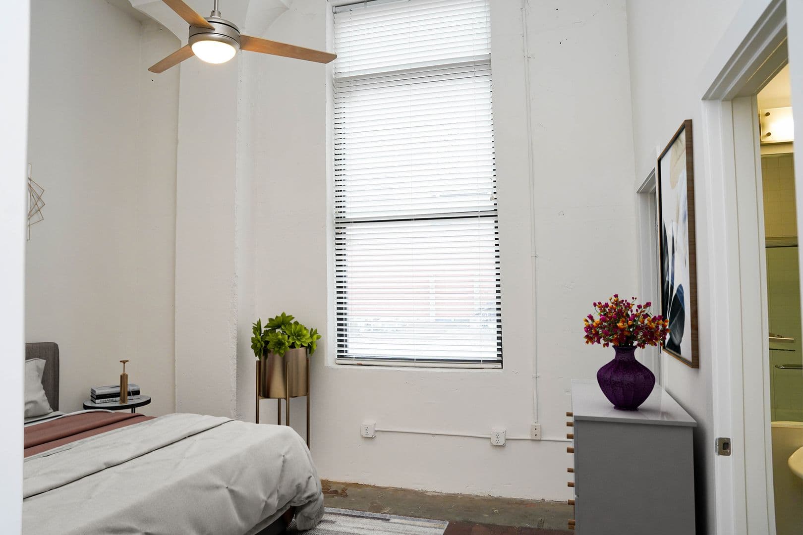 Memphis Apartment: 122 Gayoso Ave