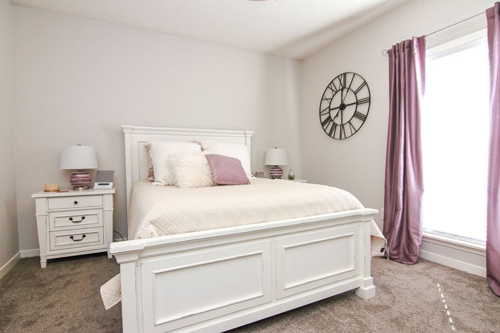 Memphis Apartment: 4 Riverview Drive West