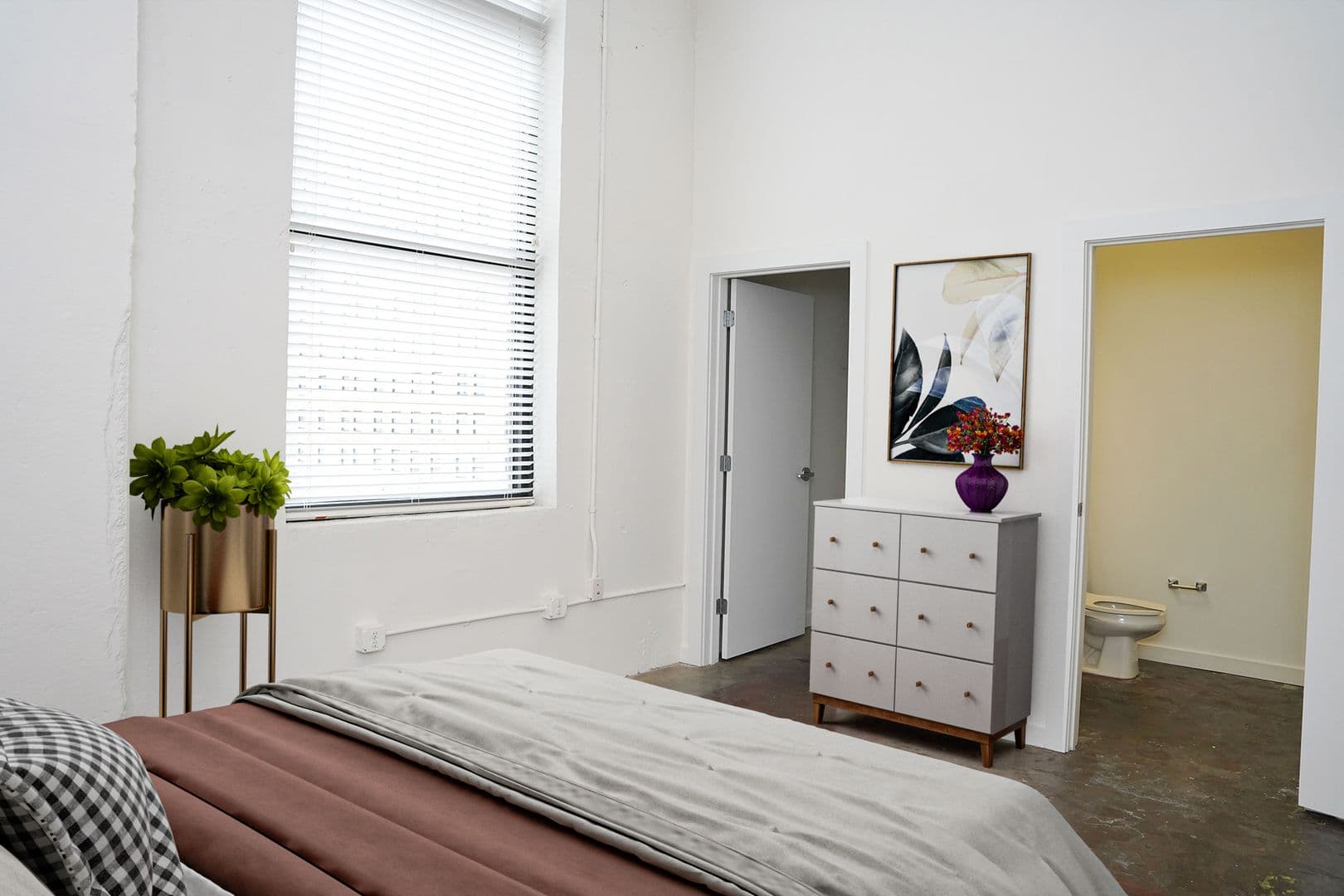 Memphis Apartment: 122 Gayoso Ave