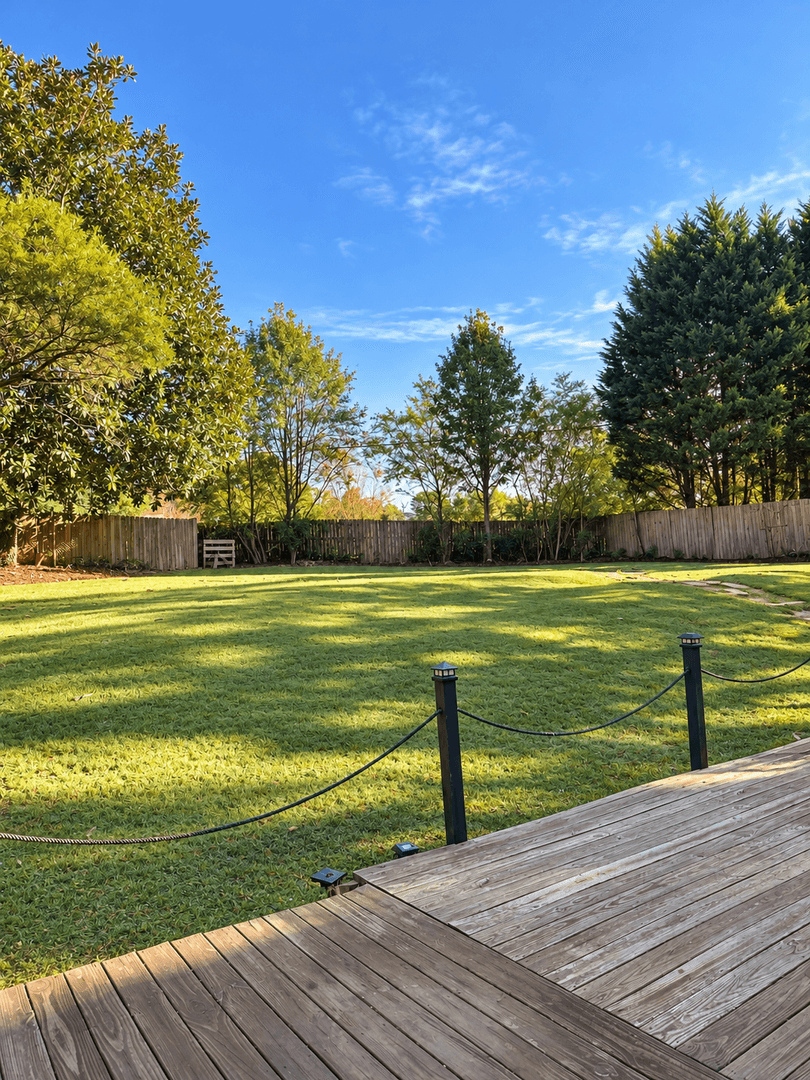 Acworth House: 564 Tate Creek Court NW