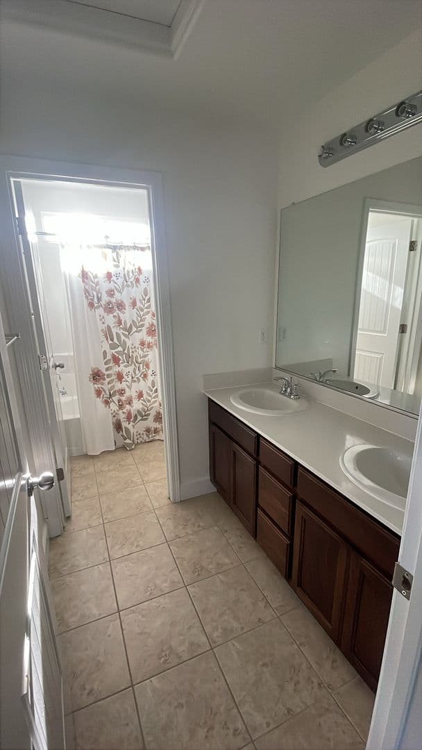 West Sacramento House: 1525 Bayside Road